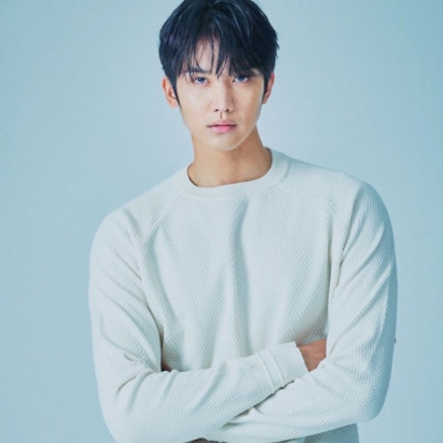 JI<br>HO SEONG  